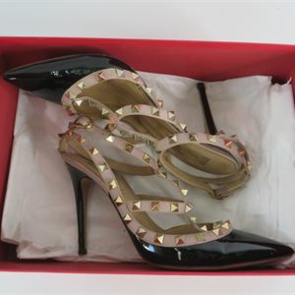 Valentino Garavani Black Heels | Women’s Size 37.5 (7.5) - Picture 2 of 10